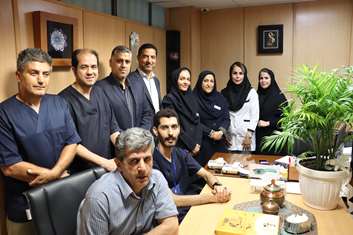گرامیداشت روز داروساز در بیمارستان شفایحیاییان؛ افتخارآفرینی دکتر عمیدی‌پور در سطح دانشگاه